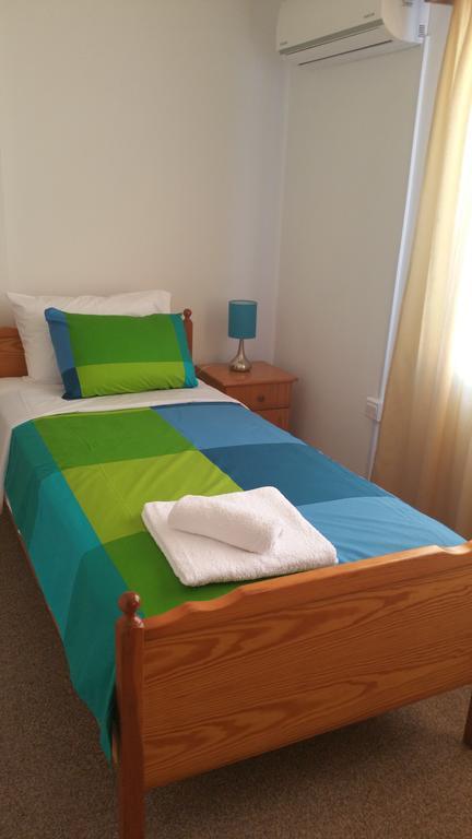 Ocean Blue Apartments Paphos Exterior photo