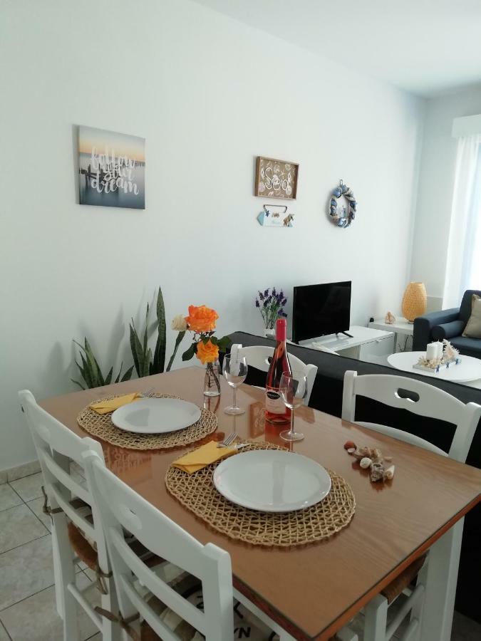 Ocean Blue Apartments Paphos Exterior photo